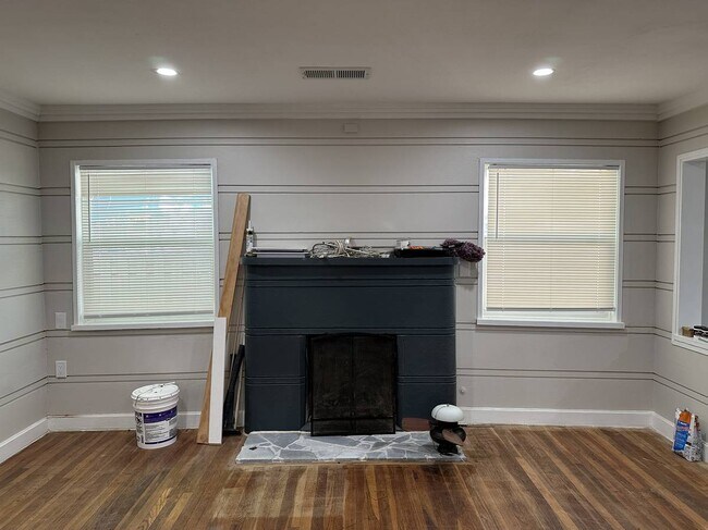 Fireplace - 1902 Morrill St Apartments