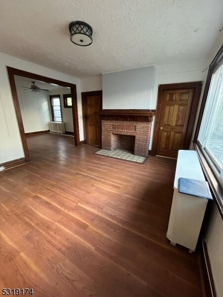 Foto del edificio - 407 Roseville Ave