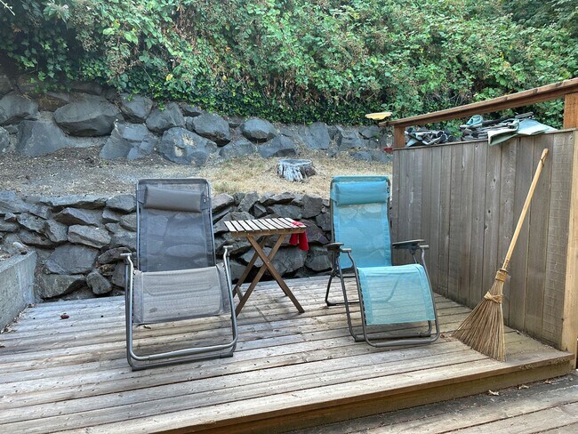 Foto del edificio - 5806 3rd Ave NW