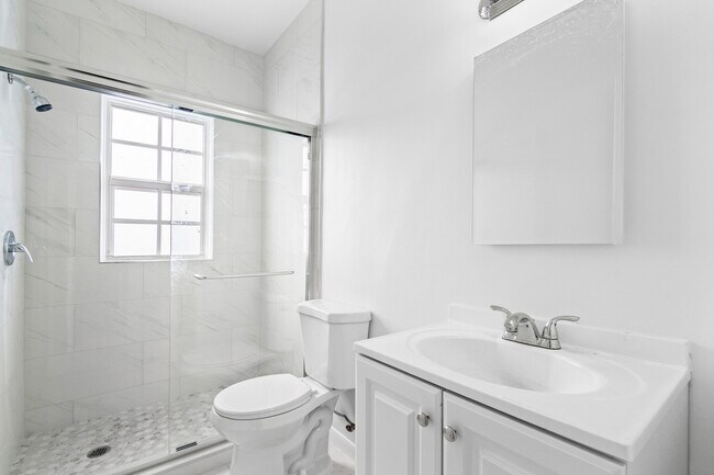 Foto del edificio - 623 Park Pl