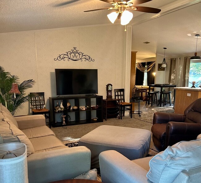 Foto del edificio - 12545 Louis Dr