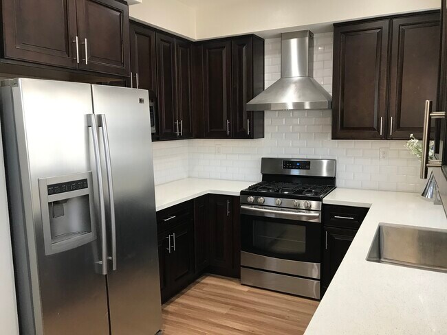 Building Photo - 3587 Langdon Cmn