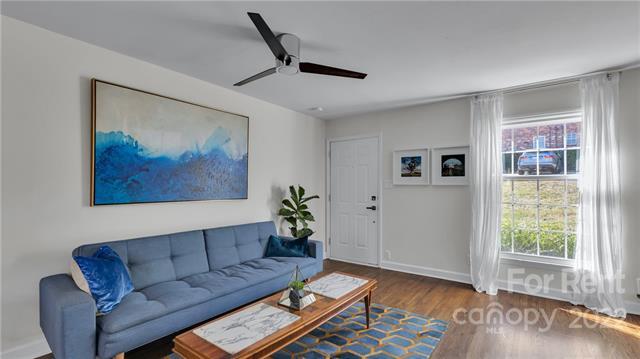 Foto del edificio - 4333 Hathaway St