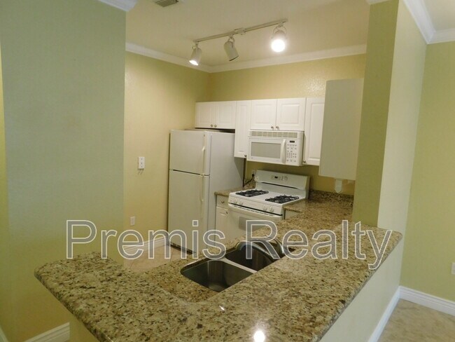 Building Photo - 2713 Via Murano