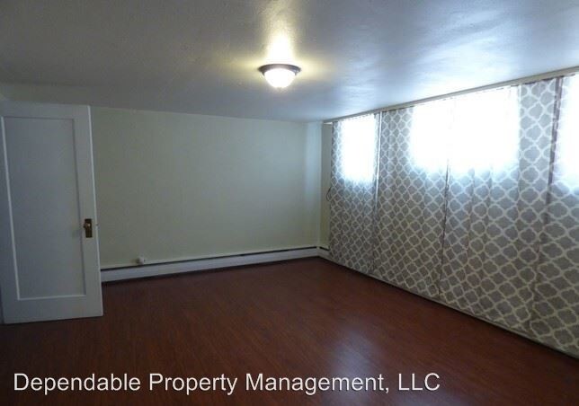 Building Photo - 2121 5th Ave