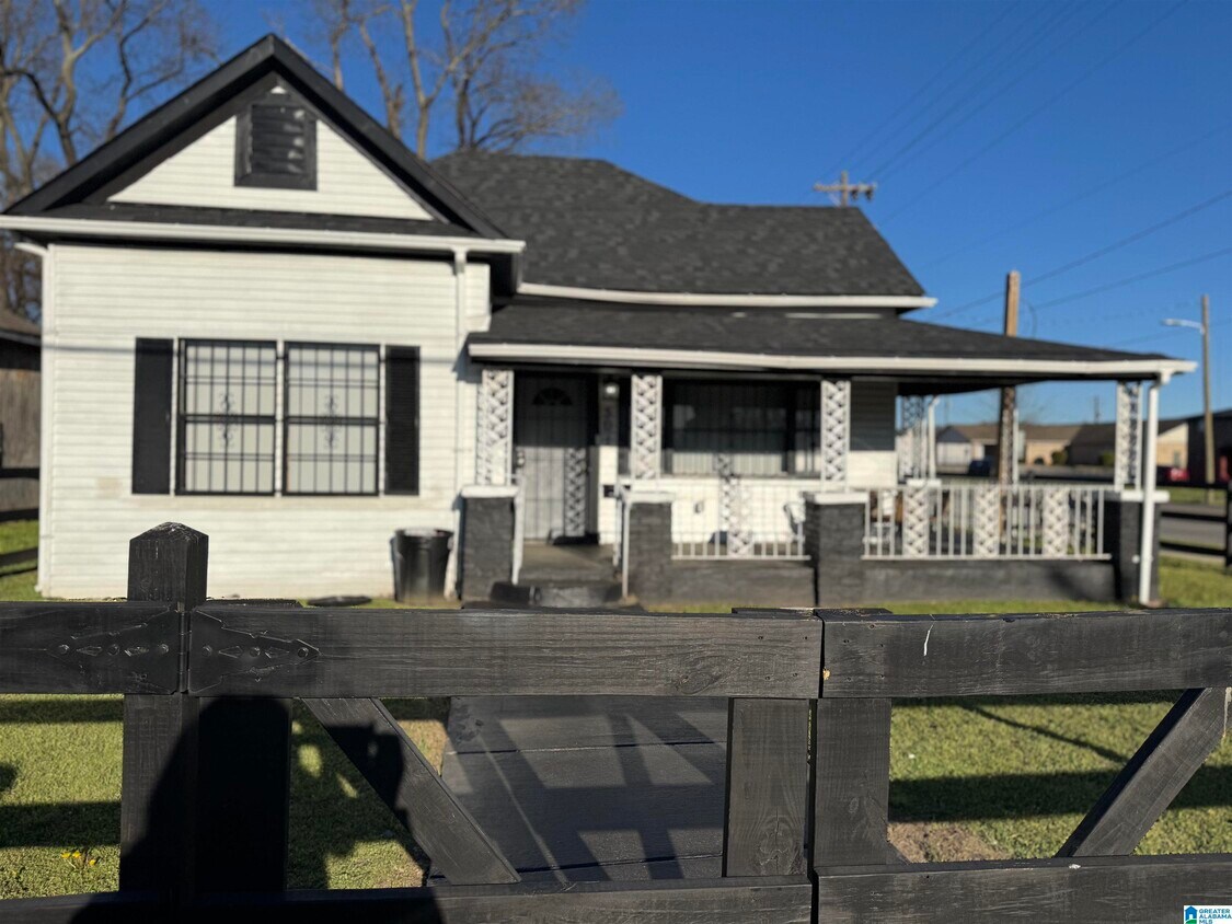 Foto principal - 501 5th St N