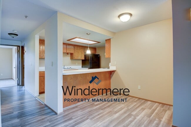 Building Photo - 1235 SE 4th Ave