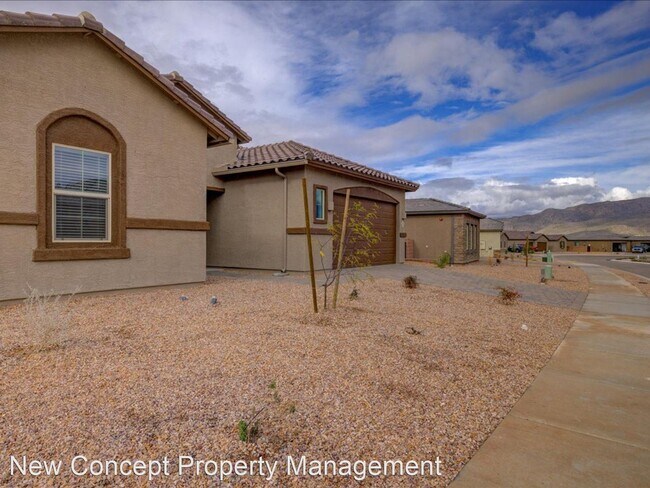 Foto del edificio - 4 br, 2 bath House - 7844 S. Desert Indigo Dr