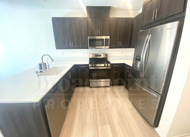 Foto del edificio - 231 Woodland Pl