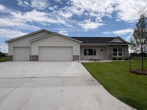 Building Photo - 1145 W Trek Cir