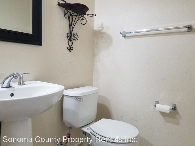 Building Photo - 4 br, 2.5 bath House - 2429 Gilham Way