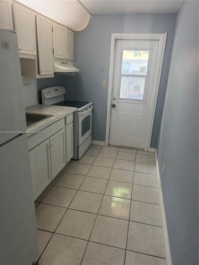Foto del edificio - 5640 NW 15th St