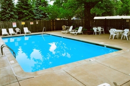 Building Photo - White Oaks Apartments