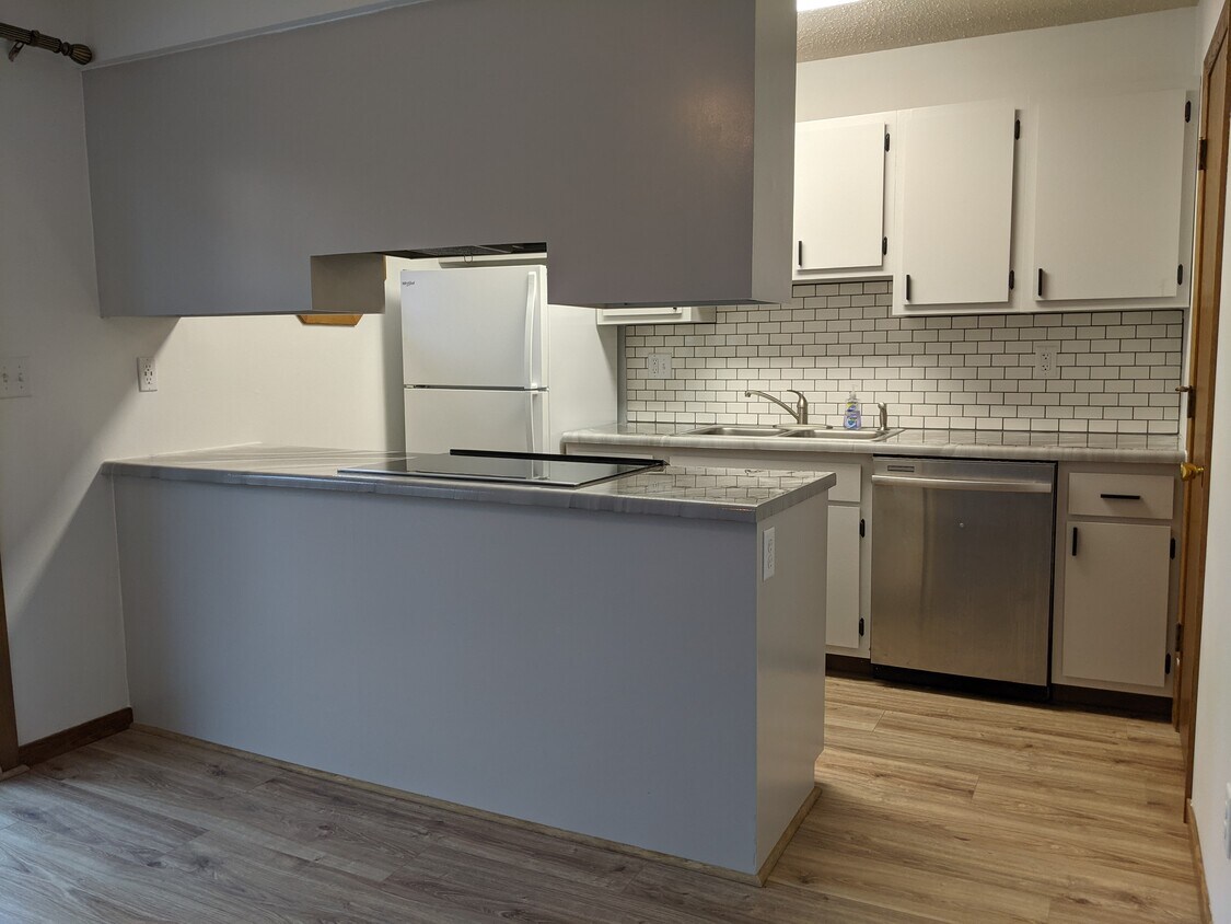Foto principal - 311 12 1/2 Ave E