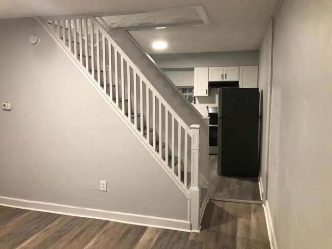 Foto del edificio - West Philly 2 Bedroom Home