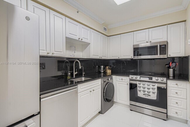 Foto del edificio - 2501 S Ocean Dr