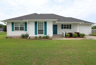 Building Photo - 4200 Shadowwood Dr
