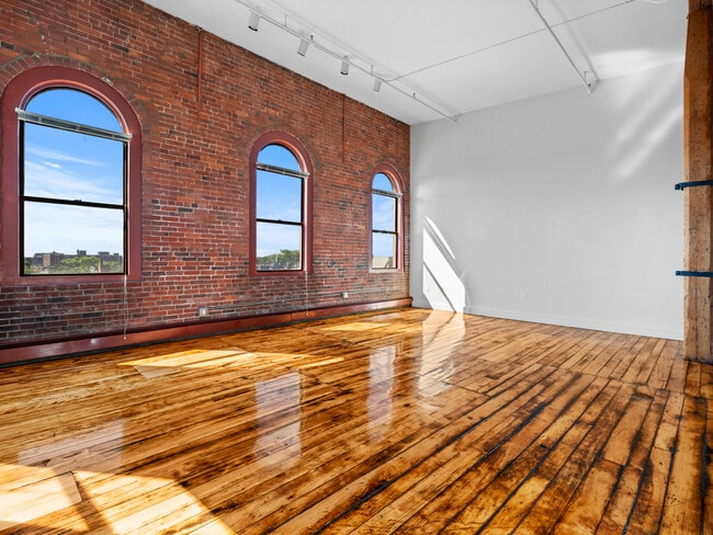 Building Photo - 791 Tremont St