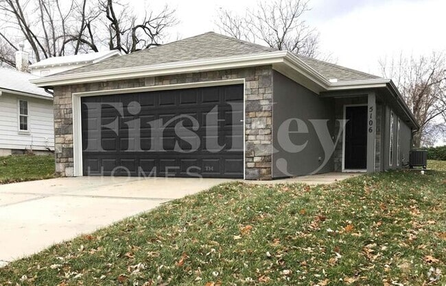Building Photo - 5106 N Bellaire Ave