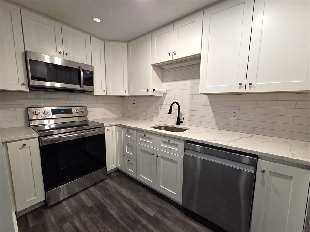 Foto principal - 144 Quincy Shore Dr