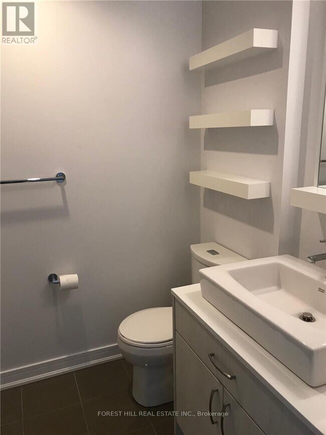 Photo du bâtiment - 9205-79205 Yonge St