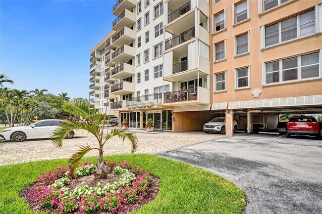 Foto del edificio - 1150 Hillsboro Mile Unit 1016