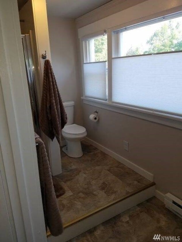 Primary Photo - Beautiful 4 Bedroom Home Available in Down...