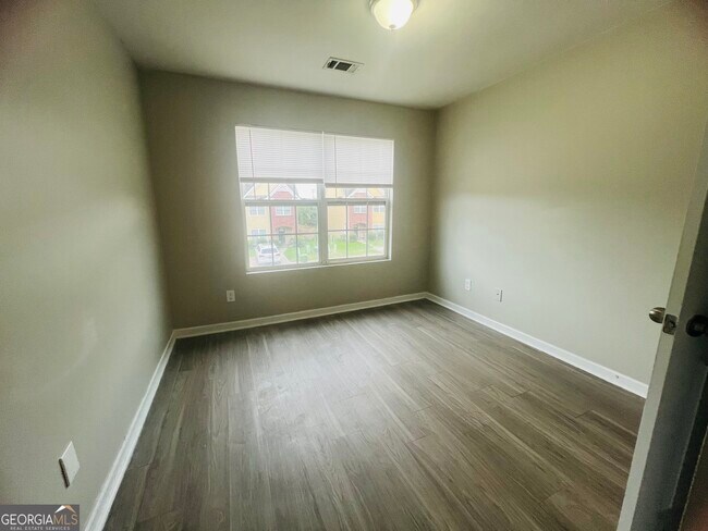 Foto del edificio - 1005 Mill Creek Way