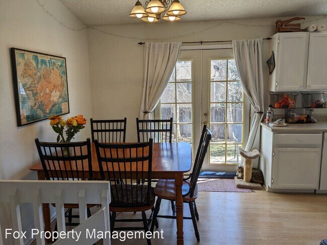 Foto del edificio - 4 br, 1.5 bath House - 340 Lilac Circle