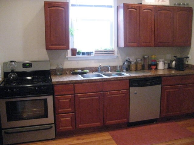 Foto principal - 2416 N Maplewood Ave