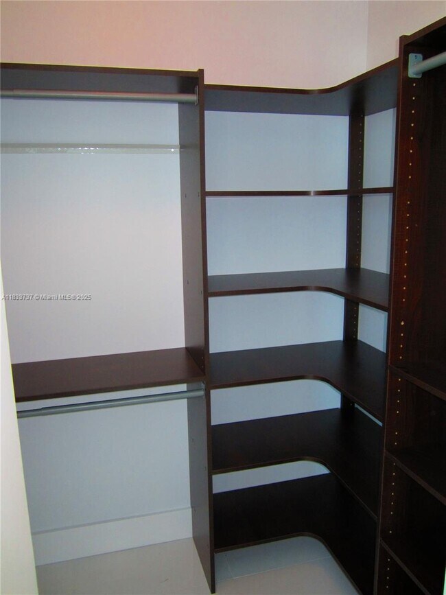 Foto del edificio - 92 SW 3rd St