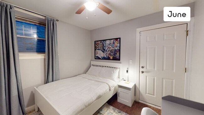 Foto del edificio - ROOM ONLY in 3-bed/2.0-bath Home