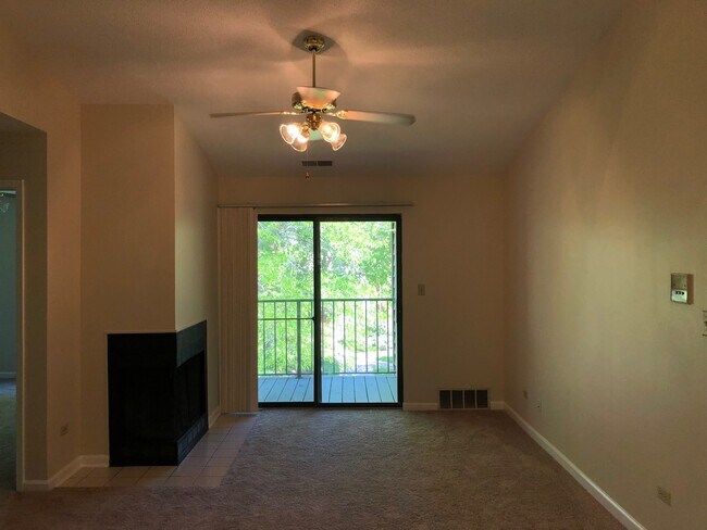 Building Photo - 2024 N Rand Rd