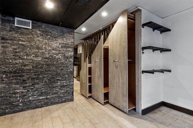 Foto del edificio - 106 Remington Pl