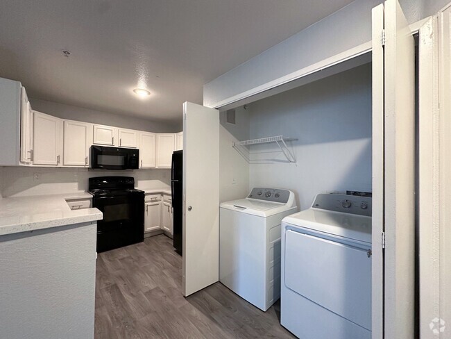 2x2 Renovated Kitchen - Perch on 52nd