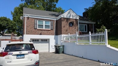 Building Photo - 657 Naugatuck Ave