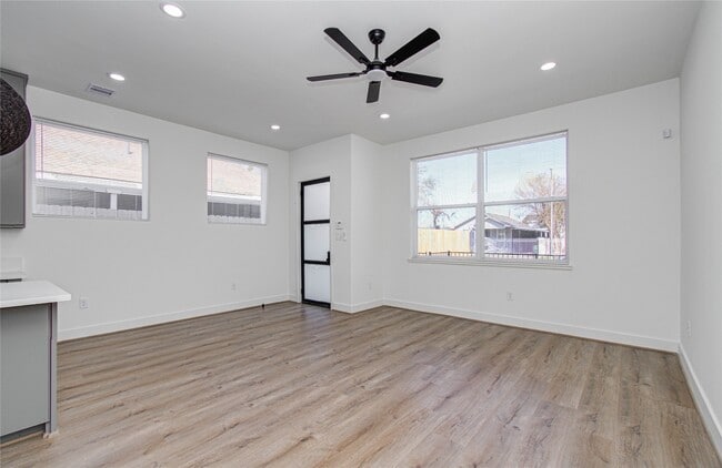 Foto del edificio - 4605 Edison St