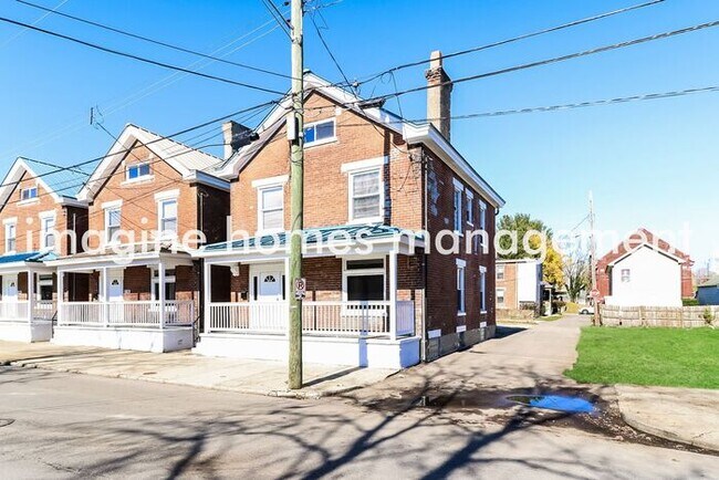 Building Photo - Pet-Friendly Home in Covington with Off-St...