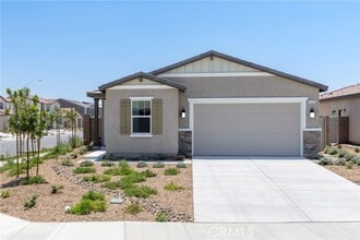 Building Photo - 1231 Trojan Cir