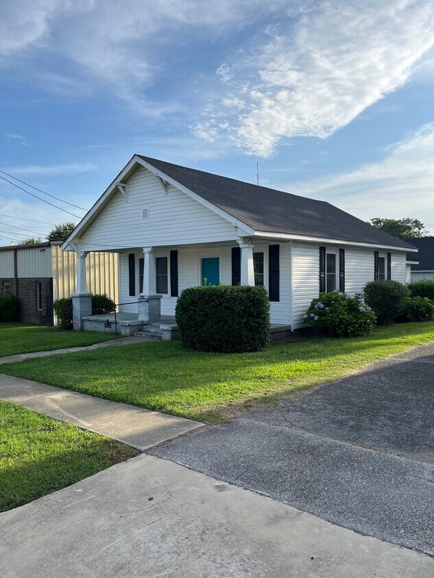Foto principal - 118 SW Railroad St