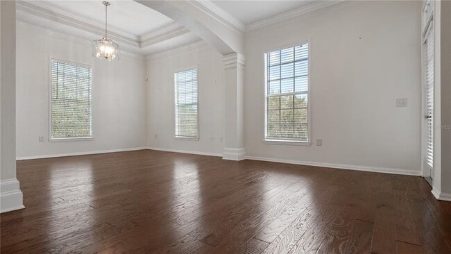 Building Photo - 221 Longview Ave