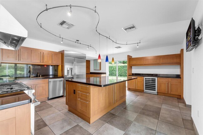 Foto del edificio - 7451 SW 133rd St