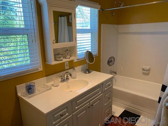 Foto del edificio - 3413 Bancroft St