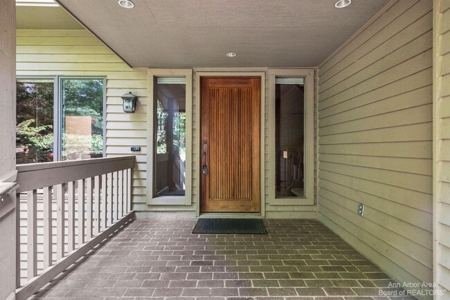 Building Photo - 3530 Fox Hunt Dr