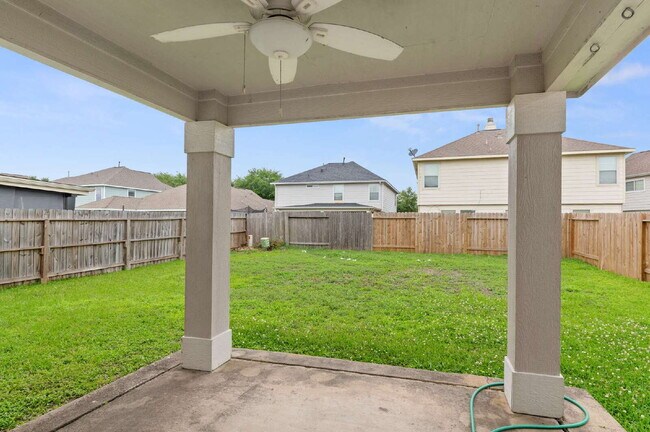 Building Photo - 18226 Fair Grange Ln