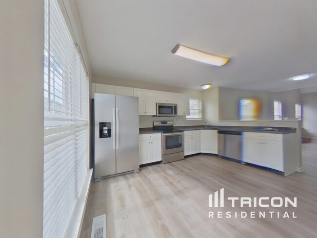Foto del edificio - 118 Saddlemount Ln