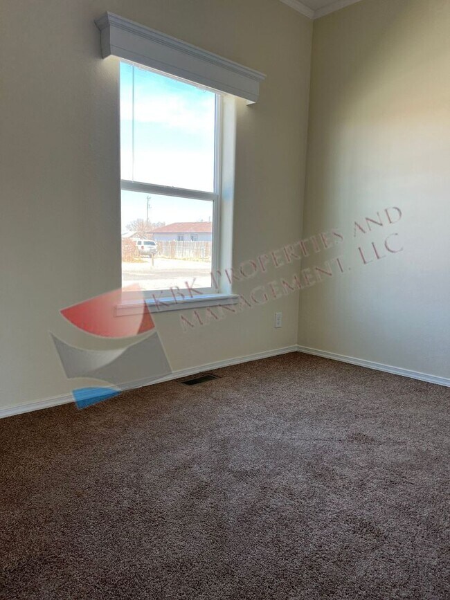 Foto del edificio - HCB-1116 &amp; 1118 Alamosa Avenue