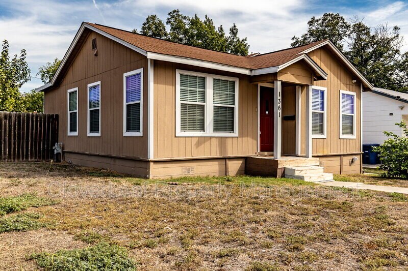 Foto principal - 1361 W Gramercy Pl