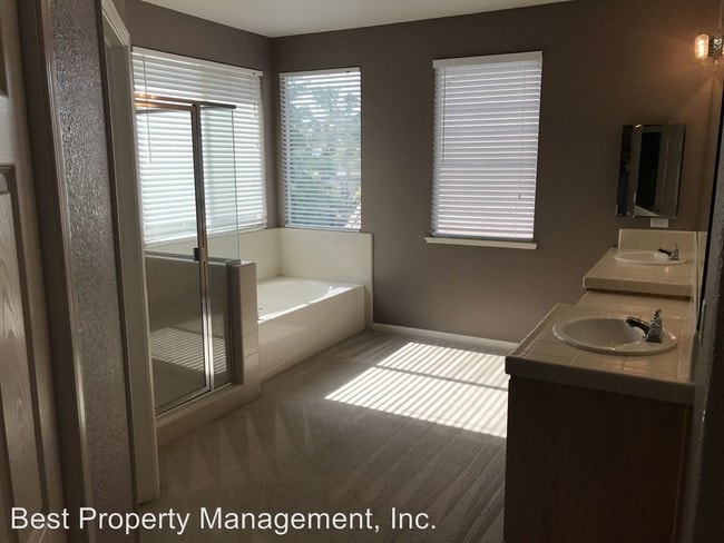 Building Photo - 297 Pebble Beach Dr
