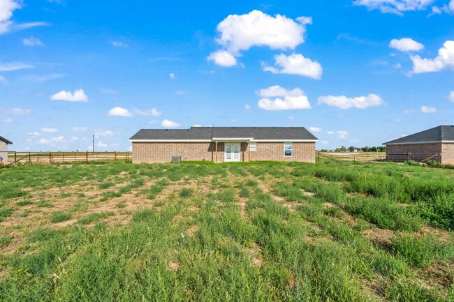 Building Photo - Country Living In Roosevelt ISD!